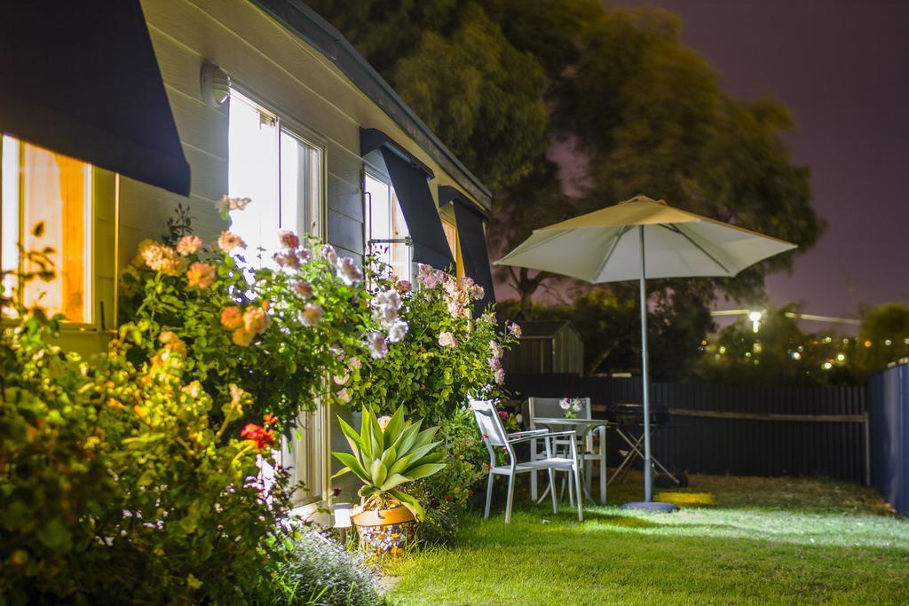 Moana Beach Sunset Holiday Accommodation A Exterior photo